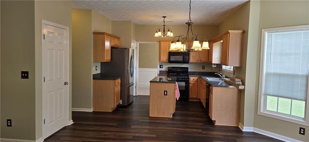 1399 Dulwich Court - Photo 3