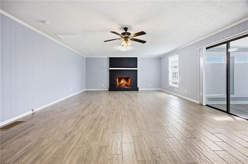 421 E Crogan Street - Photo 12