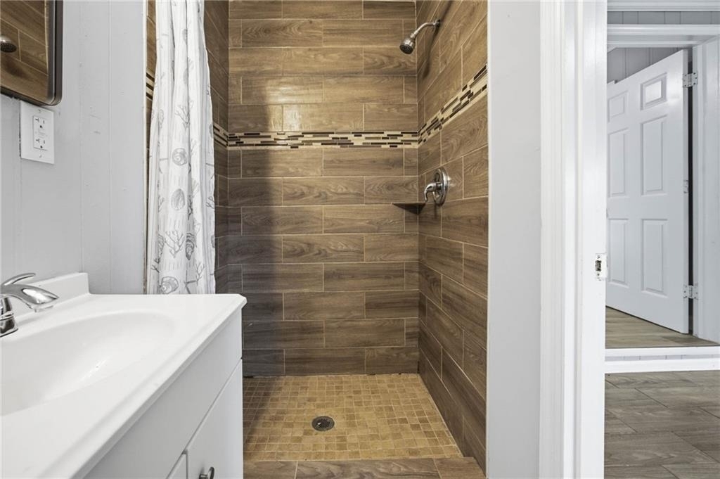 421 E Crogan Street - Photo 11