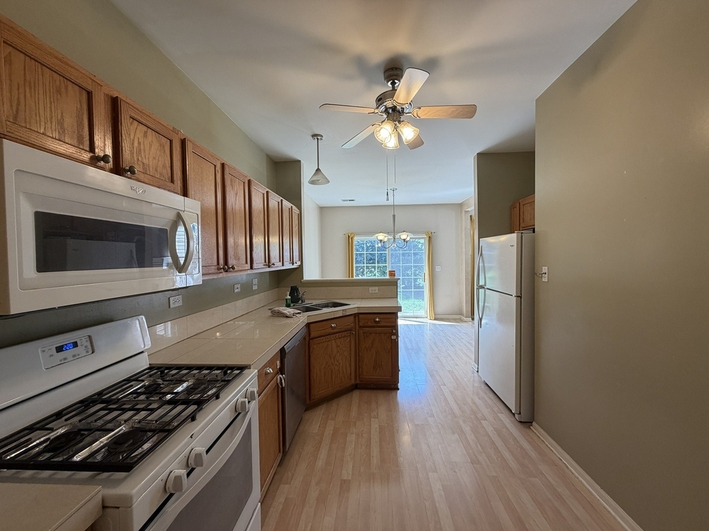 1995 Golden Gate Lane - Photo 12