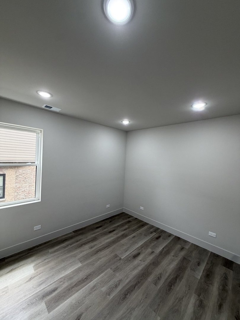 6603 S Langley Avenue - Photo 4