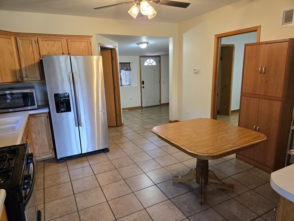 3902 W Claire Boulevard - Photo 5