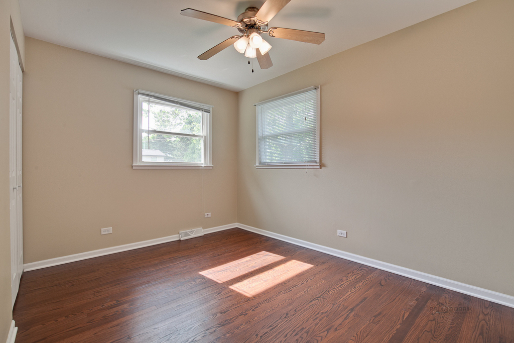 648 N Greenview Avenue - Photo 19