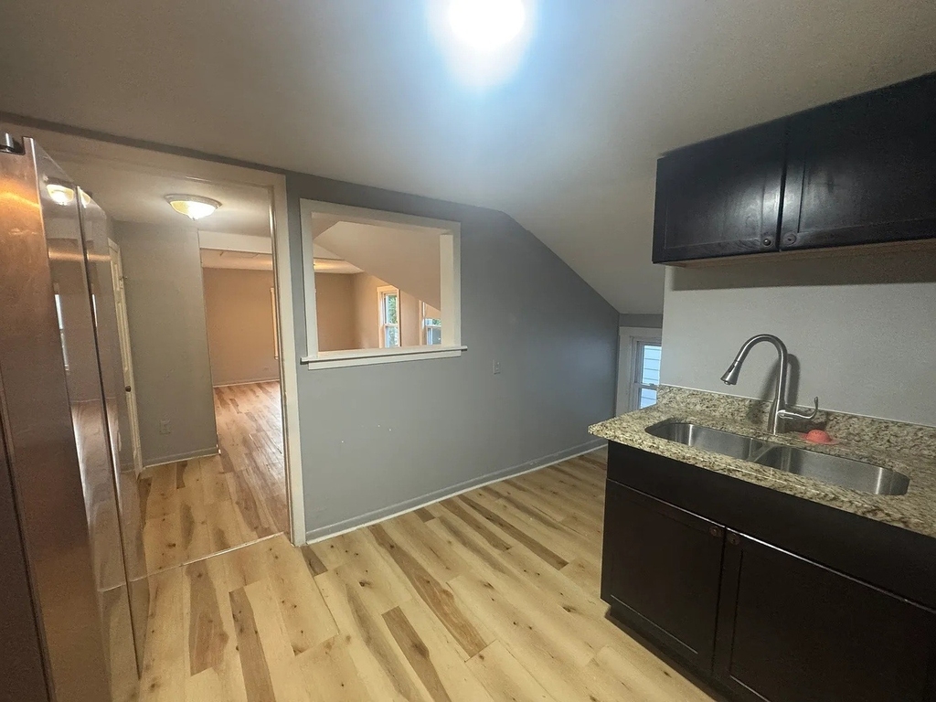 2030 Dodge Avenue - Photo 5