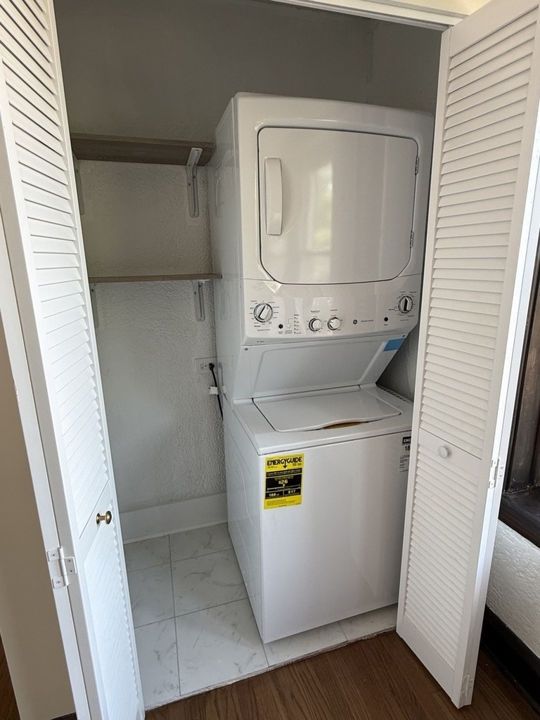 1316 Seward Street - Photo 4
