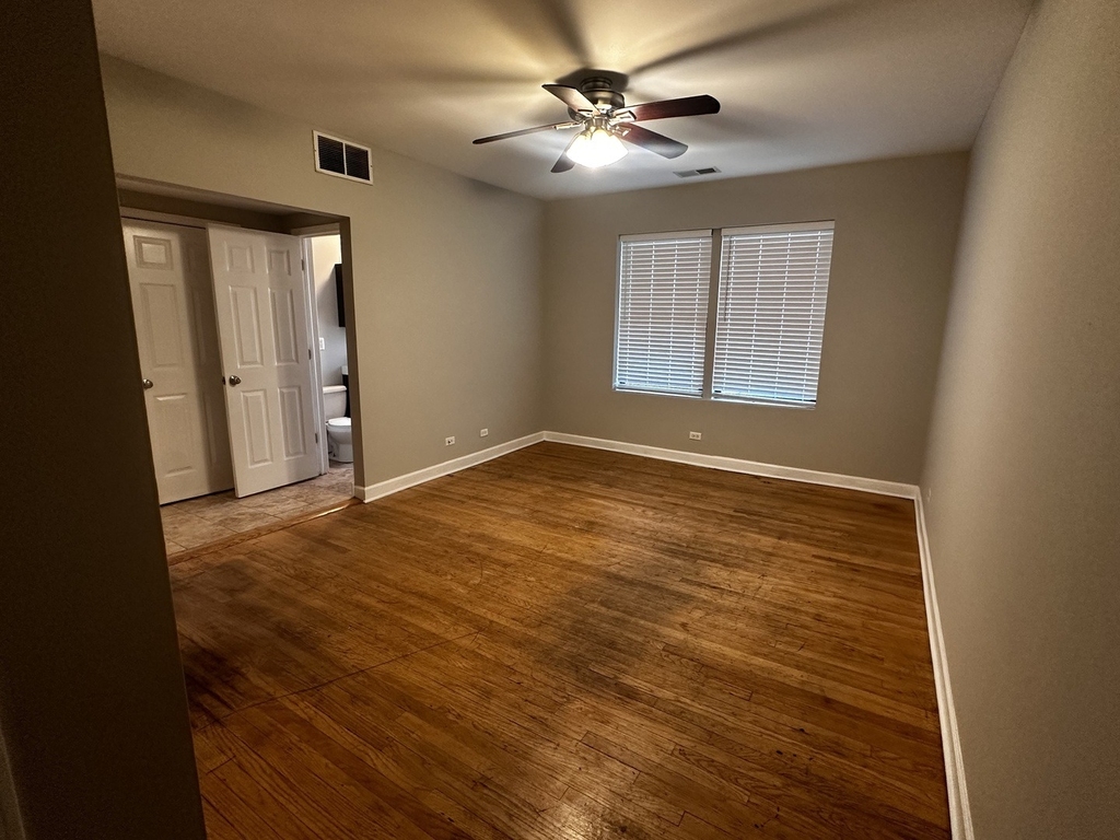 414 W Walnut Street - Photo 6