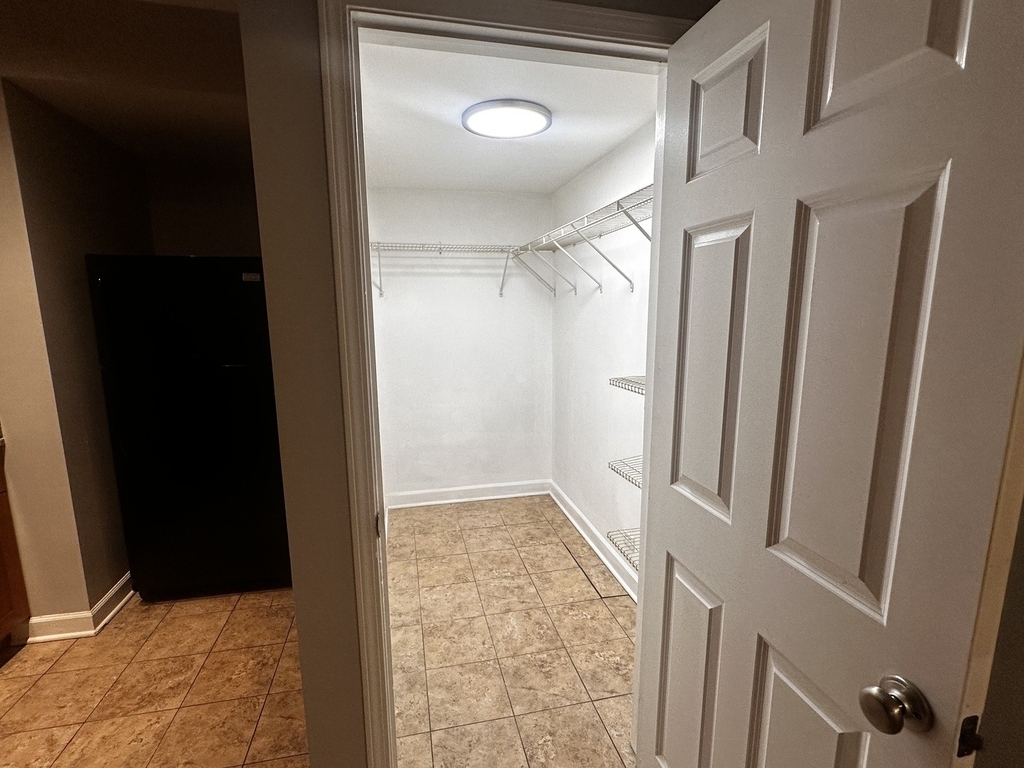 414 W Walnut Street - Photo 11
