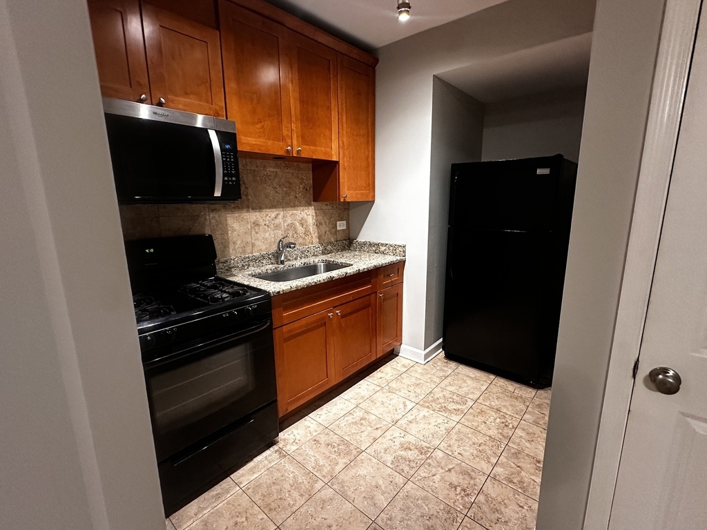 414 W Walnut Street - Photo 13