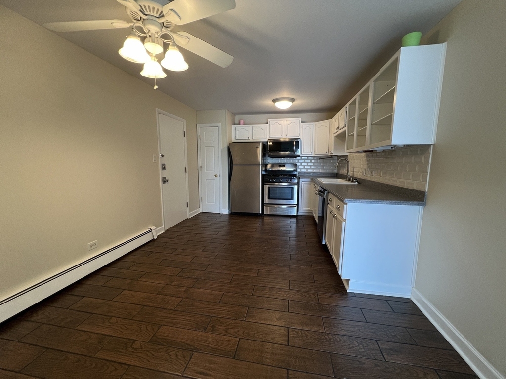 355 Bluff Avenue - Photo 3