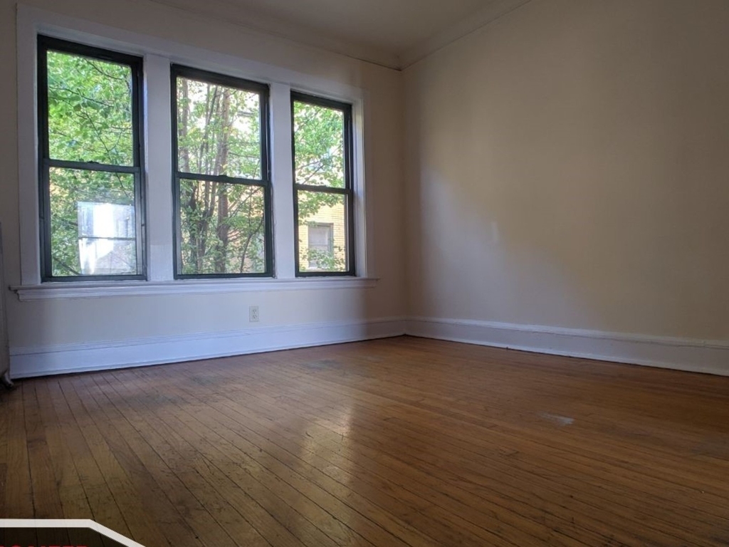 2336 N Spaulding Avenue - Photo 1