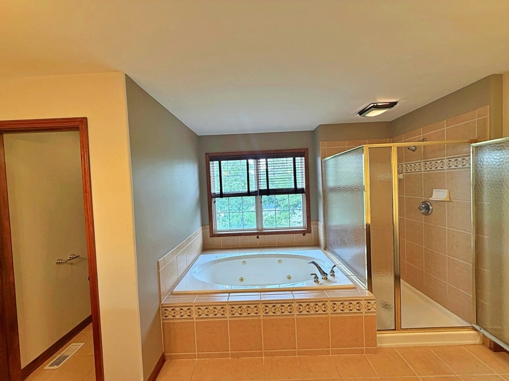 2050 Rockland Drive - Photo 18