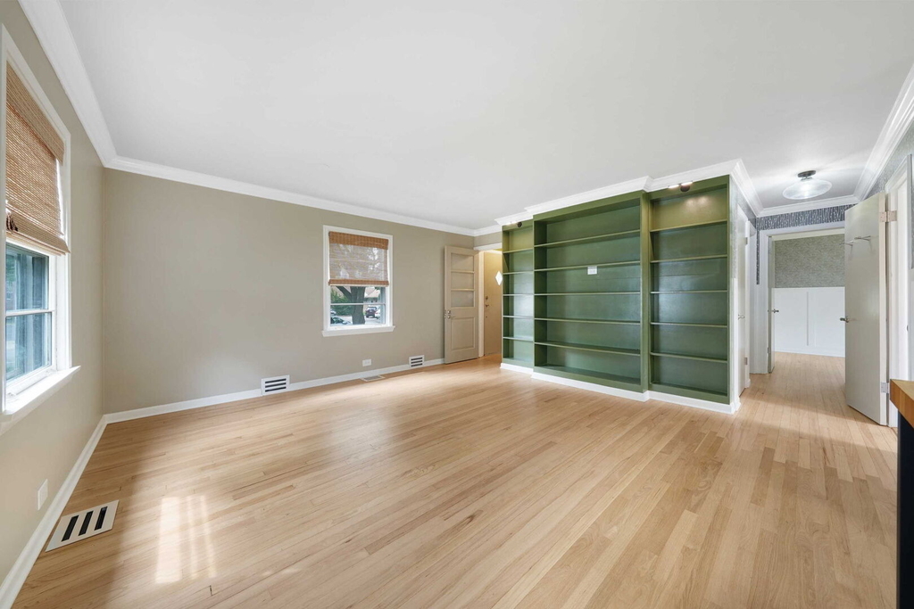 507 W Wesley Street - Photo 2