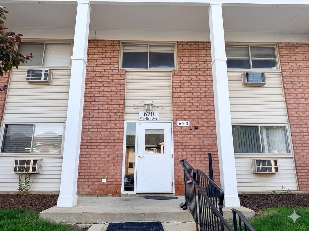 670 Marilyn Avenue - Photo 0