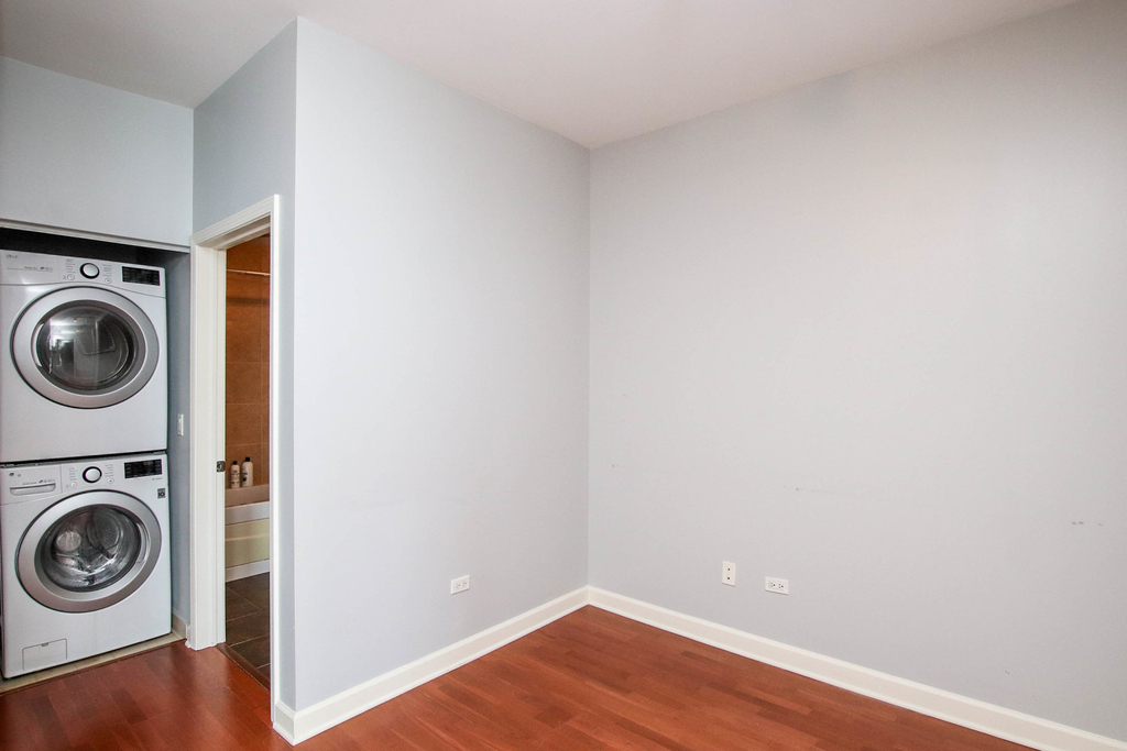 1841 S Calumet Avenue - Photo 16