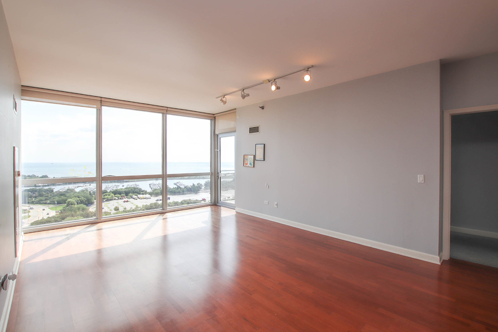 1841 S Calumet Avenue - Photo 5