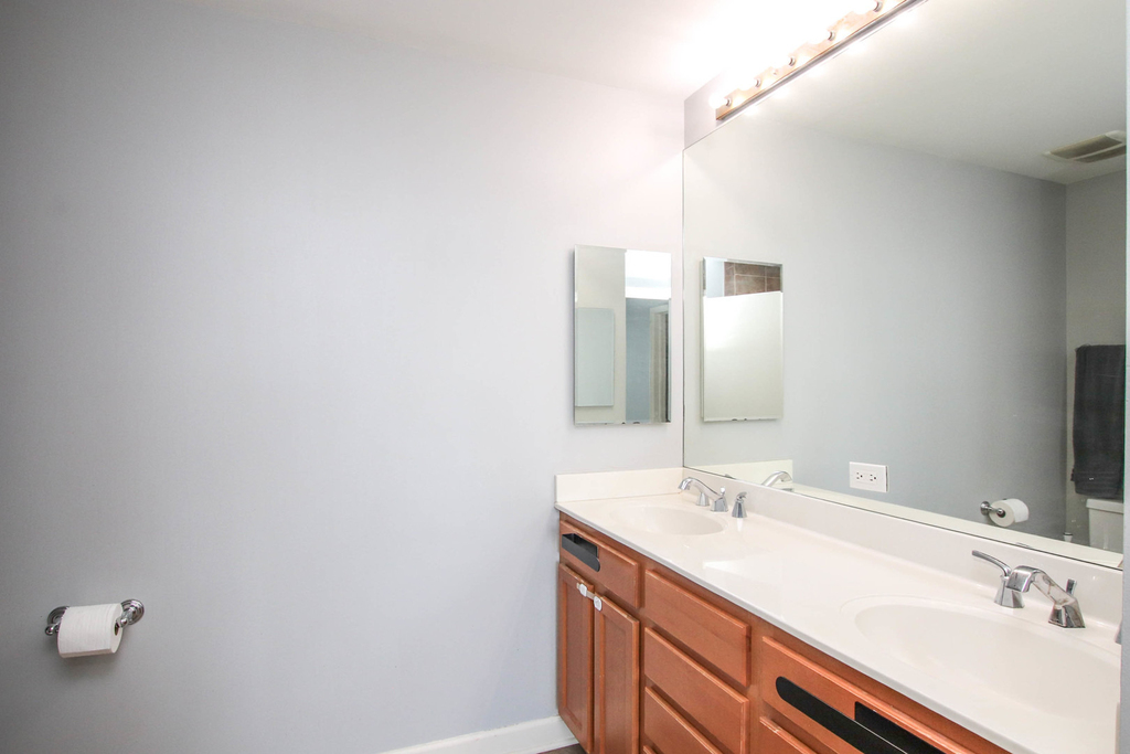 1841 S Calumet Avenue - Photo 12
