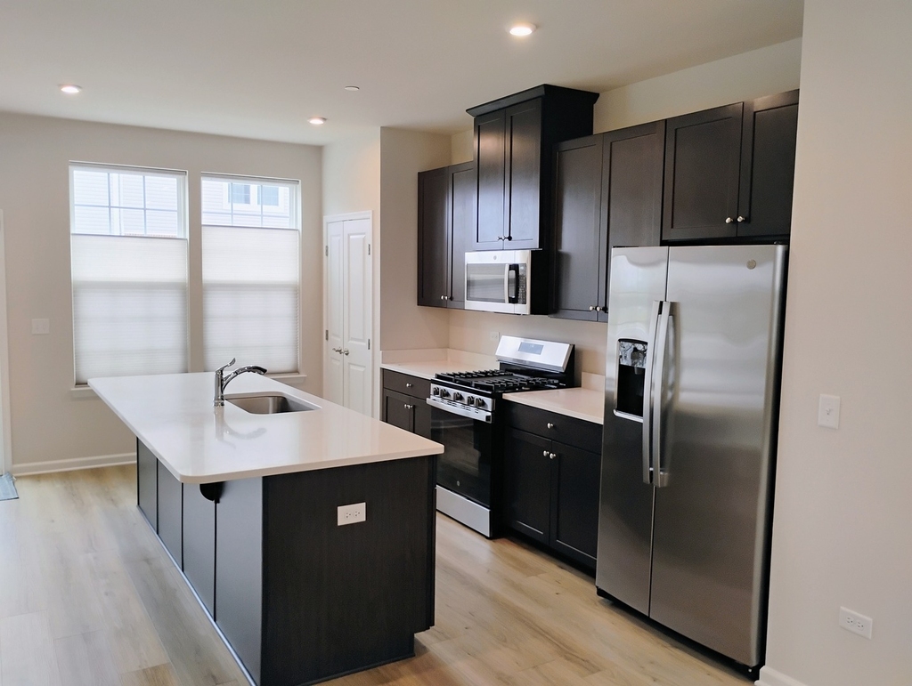 936 Jenkins Court - Photo 4