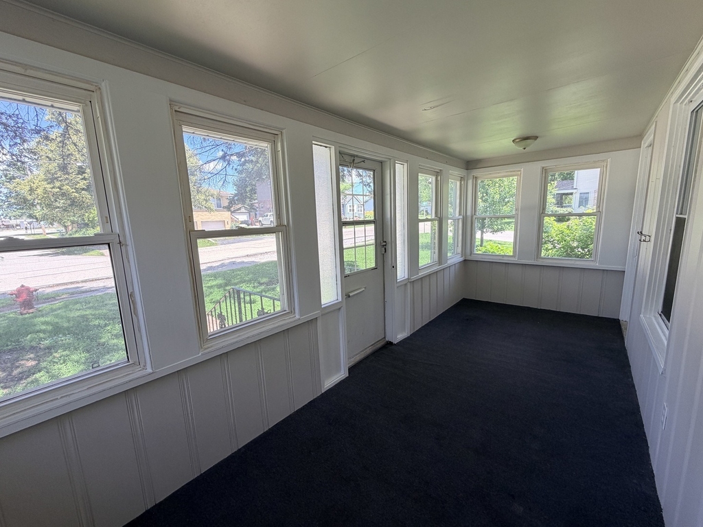 11105 Denny Avenue - Photo 5