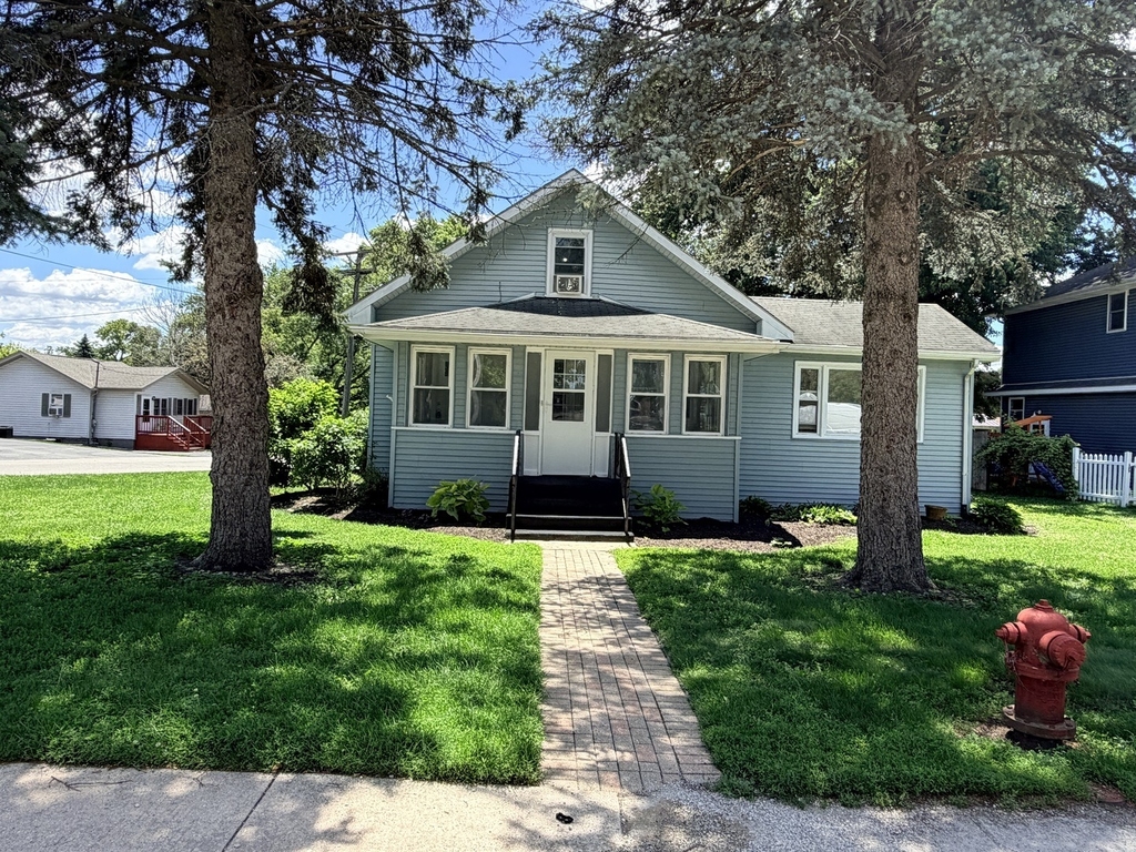 11105 Denny Avenue - Photo 1