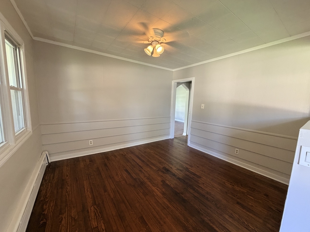 11105 Denny Avenue - Photo 9