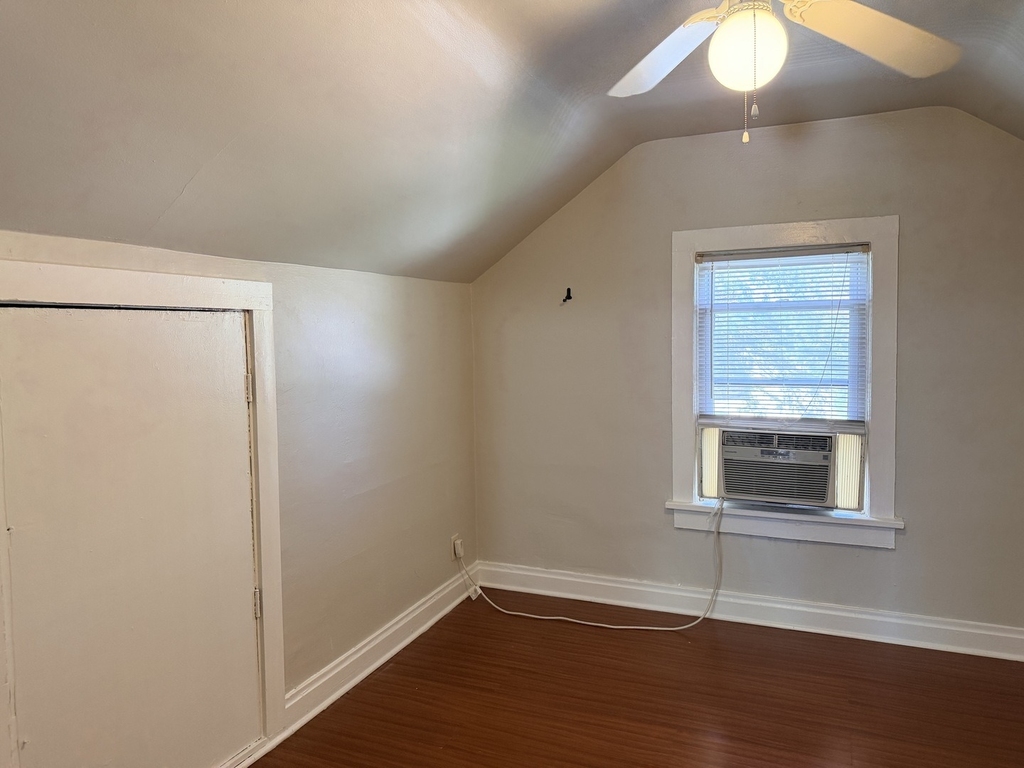 11105 Denny Avenue - Photo 20
