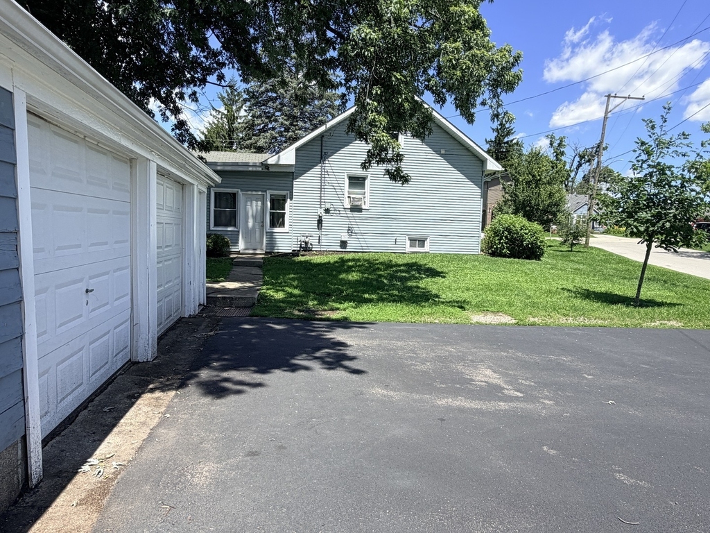 11105 Denny Avenue - Photo 24