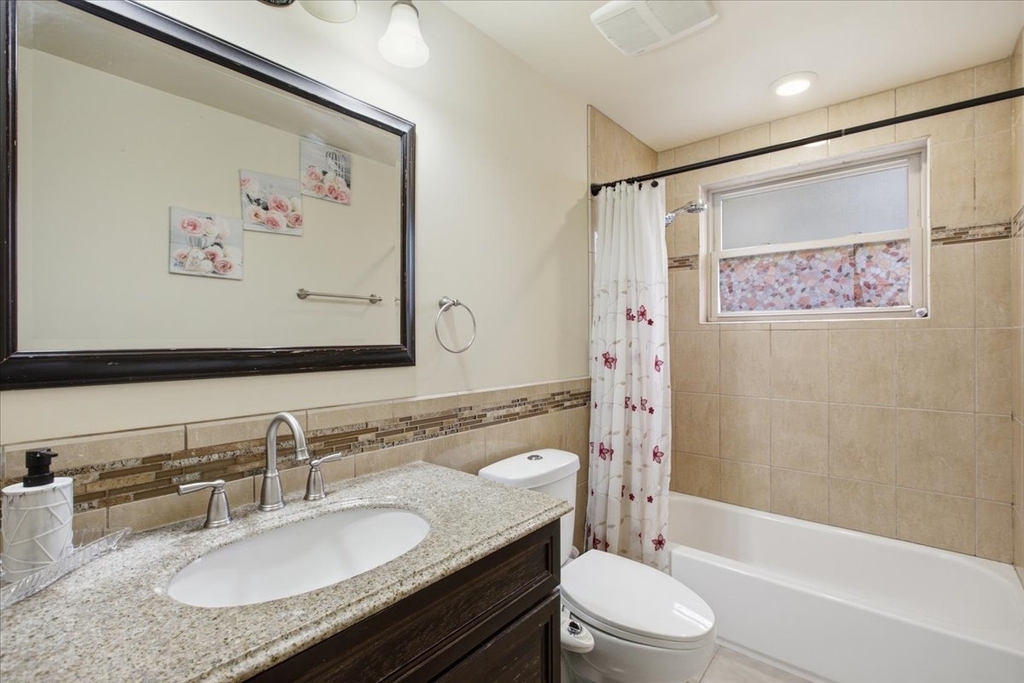 2746 N 75th Court - Photo 13