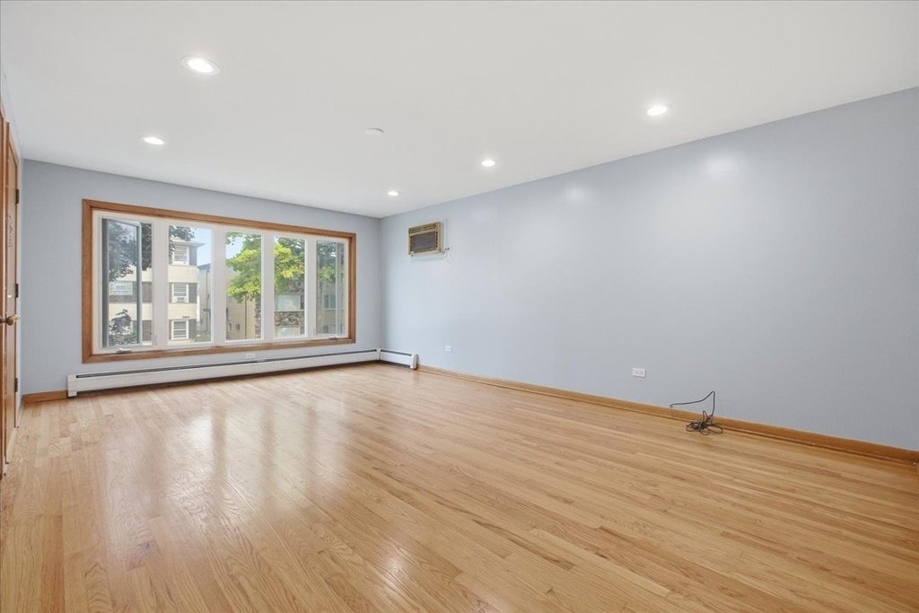 2746 N 75th Court - Photo 2