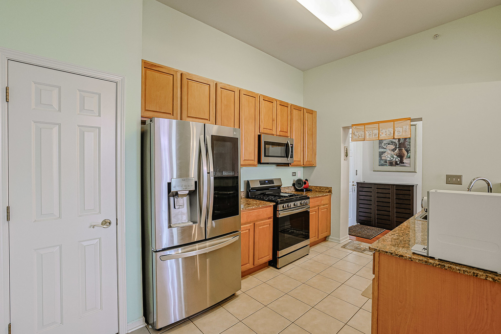 1739 Tudor Lane - Photo 6