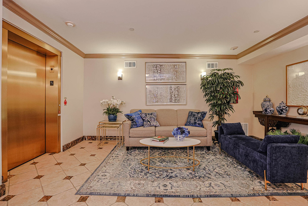 1739 Tudor Lane - Photo 1