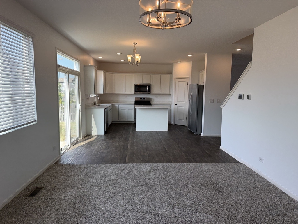 345 Hemlock Lane - Photo 3