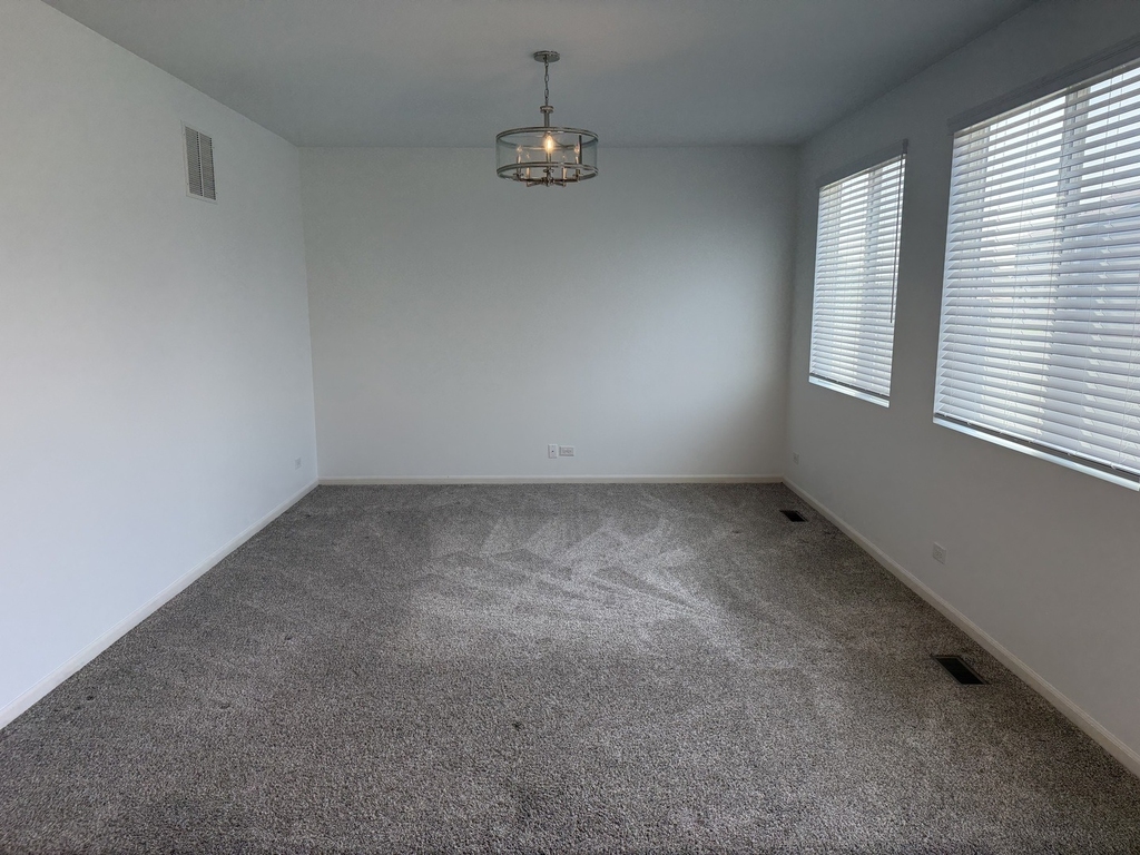 345 Hemlock Lane - Photo 4