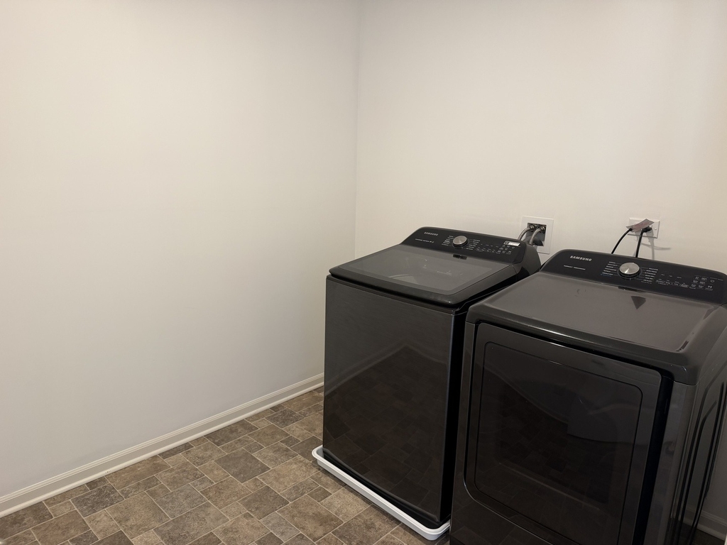 345 Hemlock Lane - Photo 13