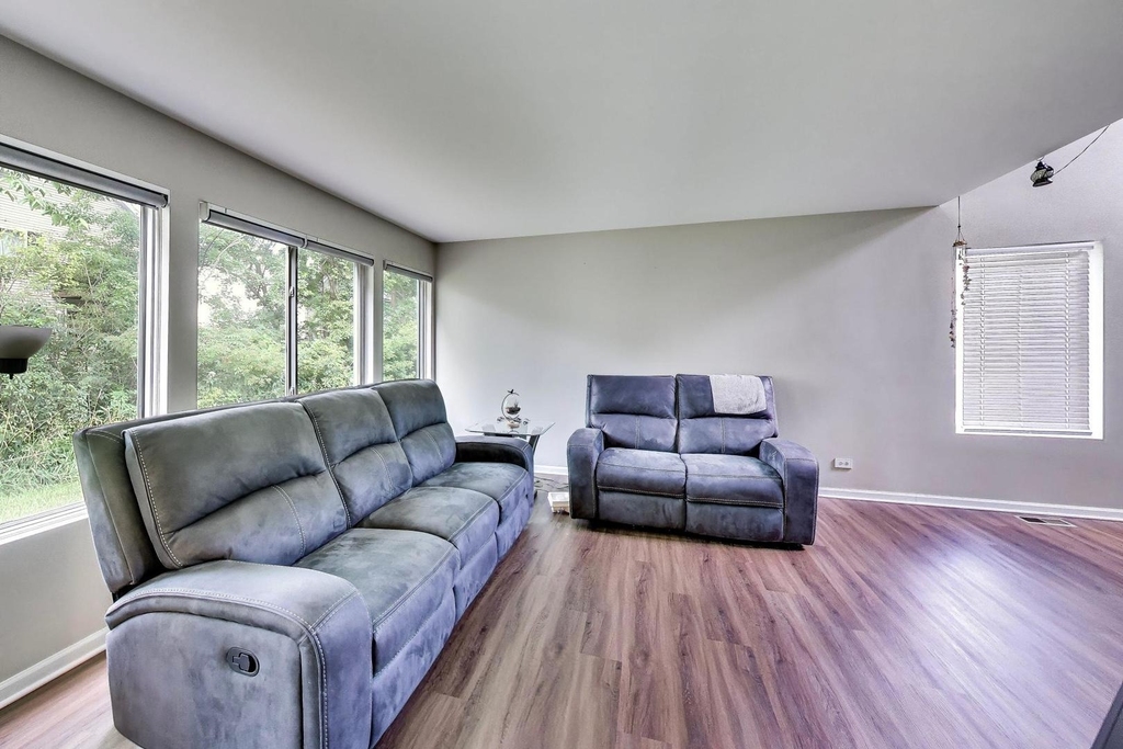 76 Cambridge Avenue - Photo 5