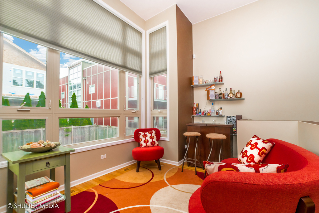 4251 W Montrose Avenue - Photo 3