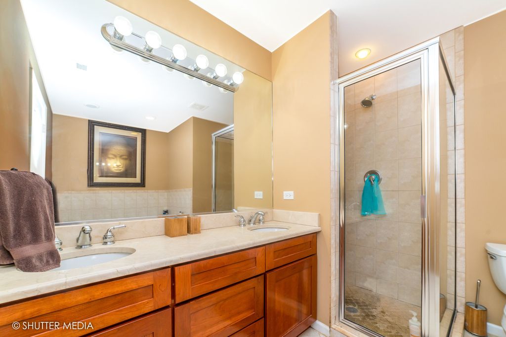 4251 W Montrose Avenue - Photo 9