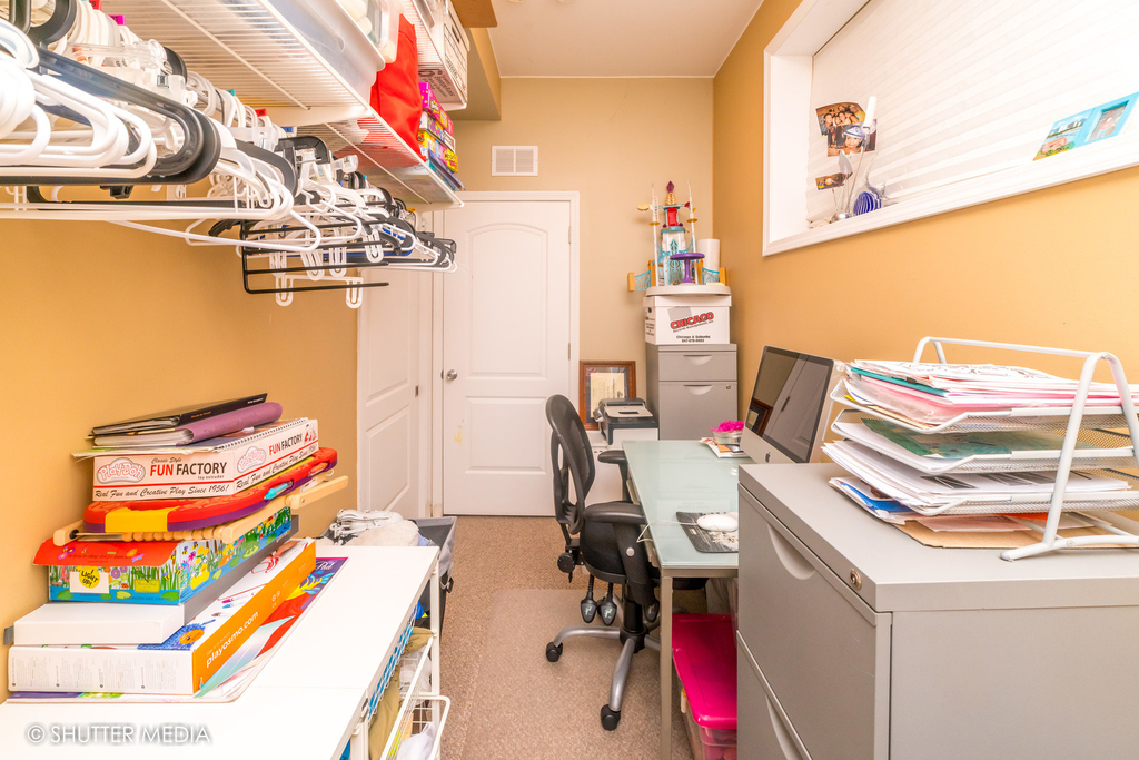 4251 W Montrose Avenue - Photo 13