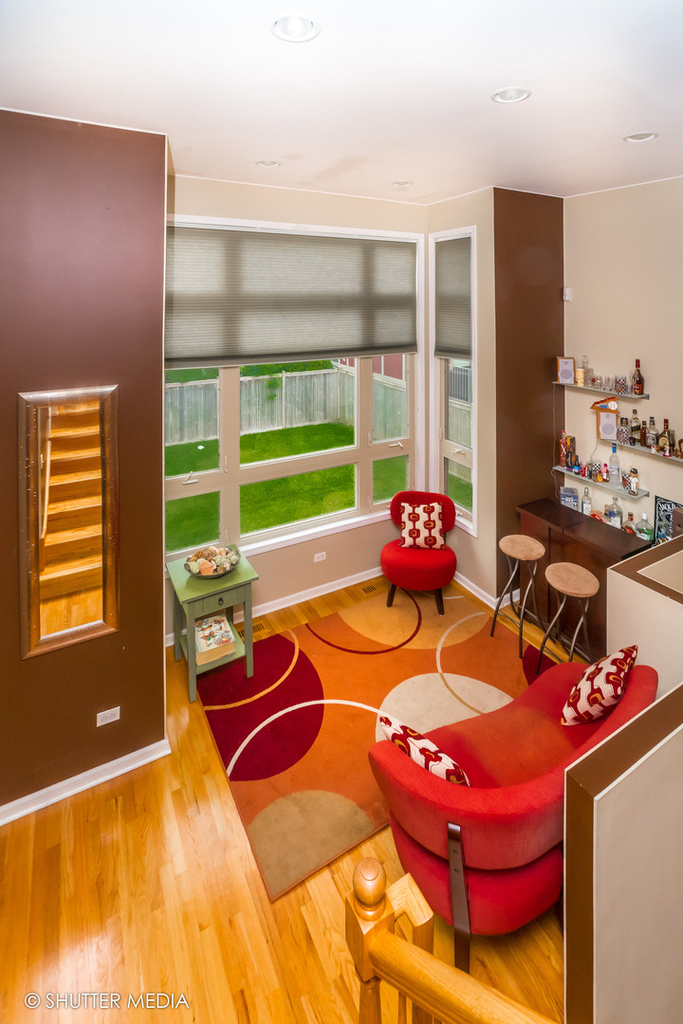 4251 W Montrose Avenue - Photo 2
