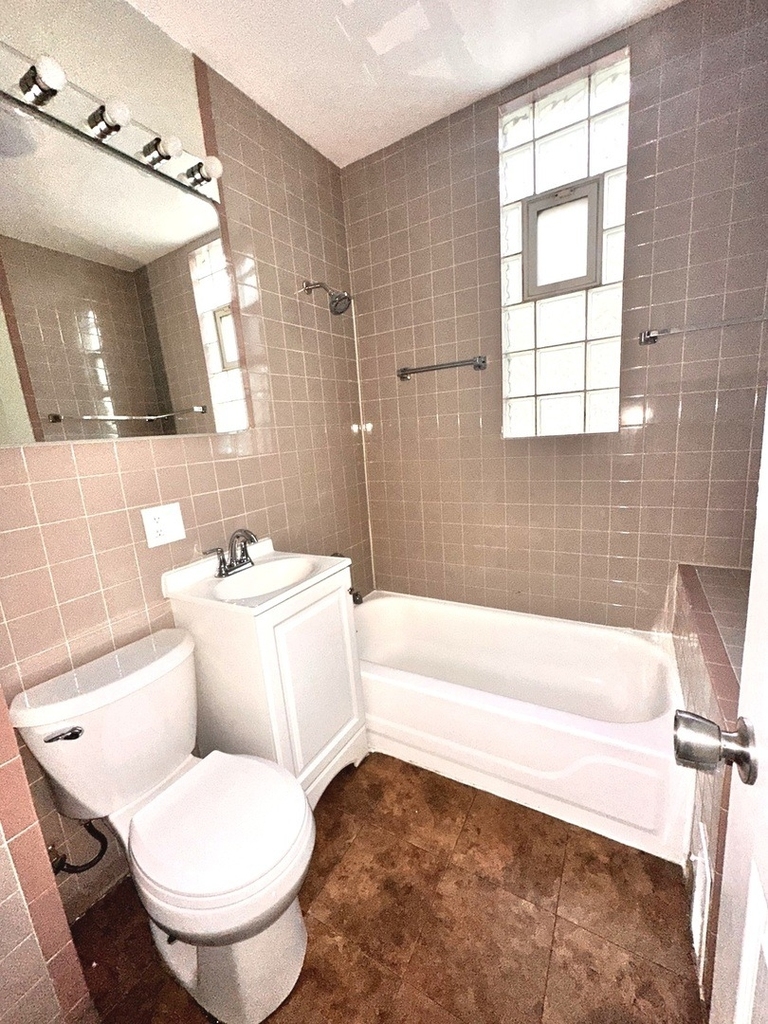 1302 E 72nd Street - Photo 10