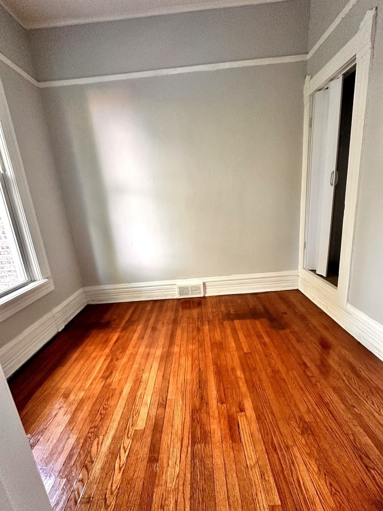 1302 E 72nd Street - Photo 6