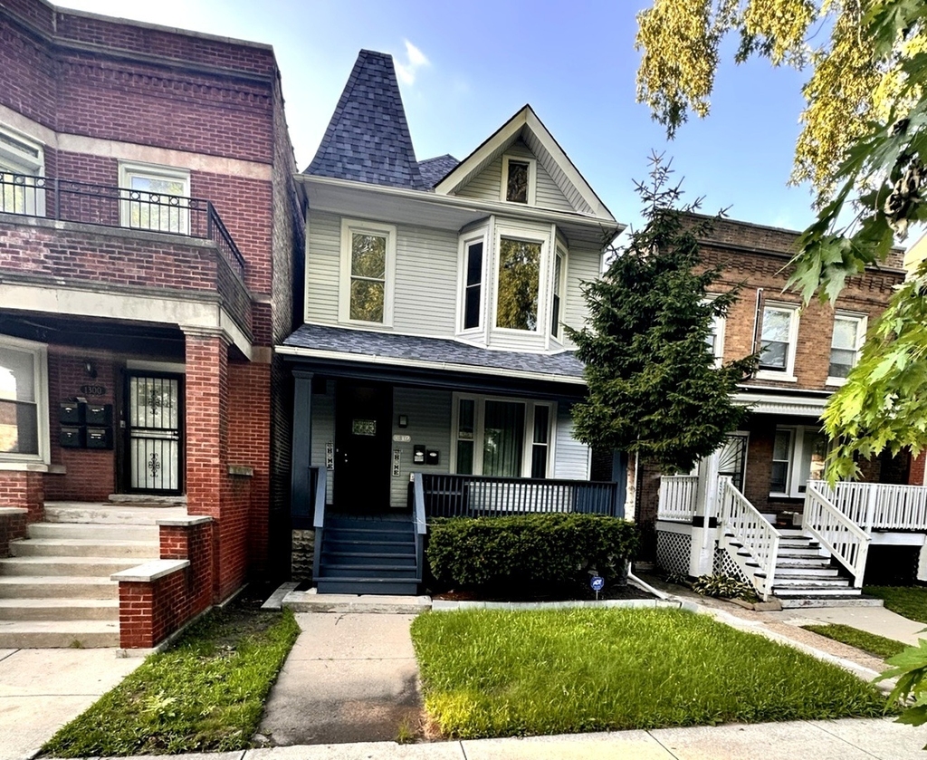 1302 E 72nd Street - Photo 0