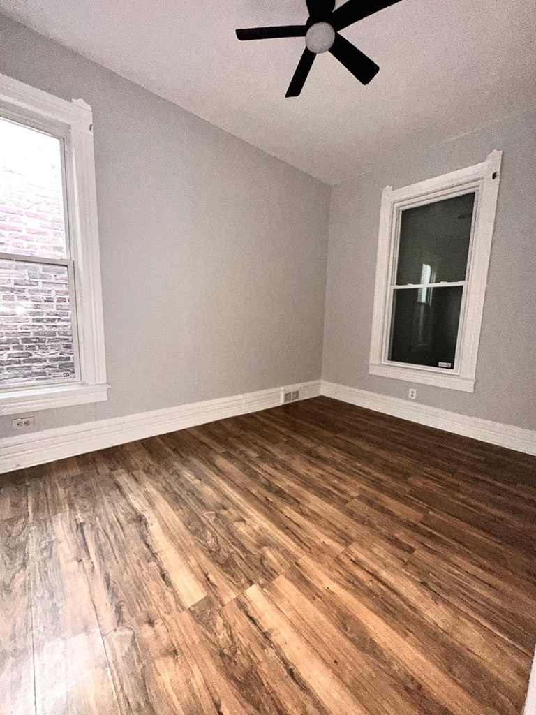1302 E 72nd Street - Photo 7
