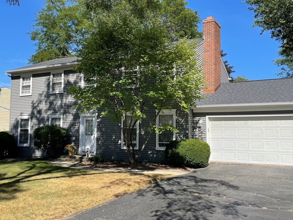 102 N Stauffer Drive - Photo 0