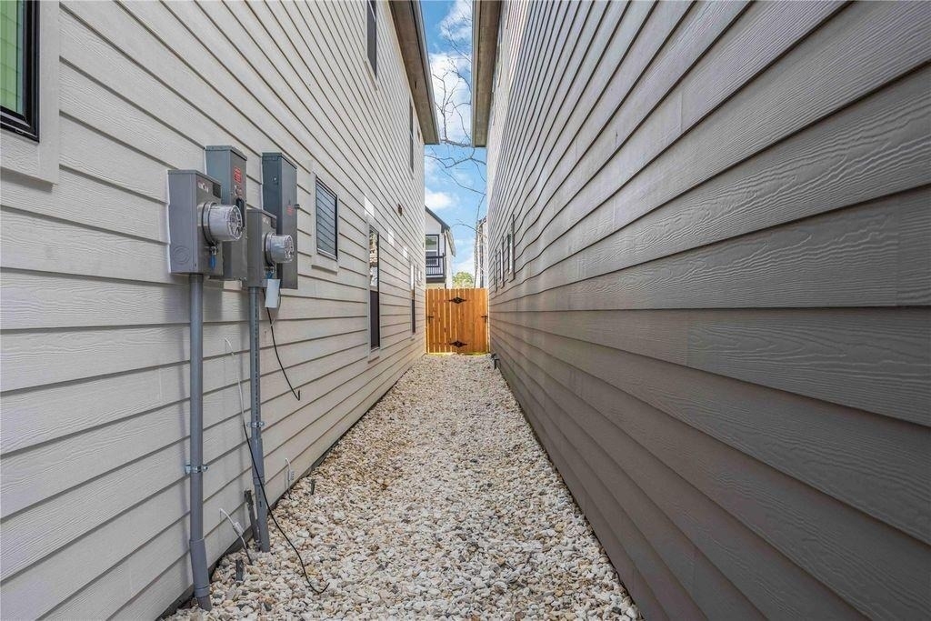 8009 Cora Street - Photo 28