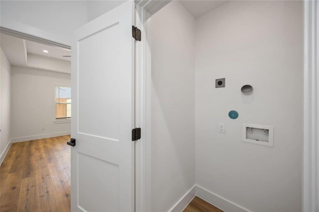 8009 Cora Street - Photo 11