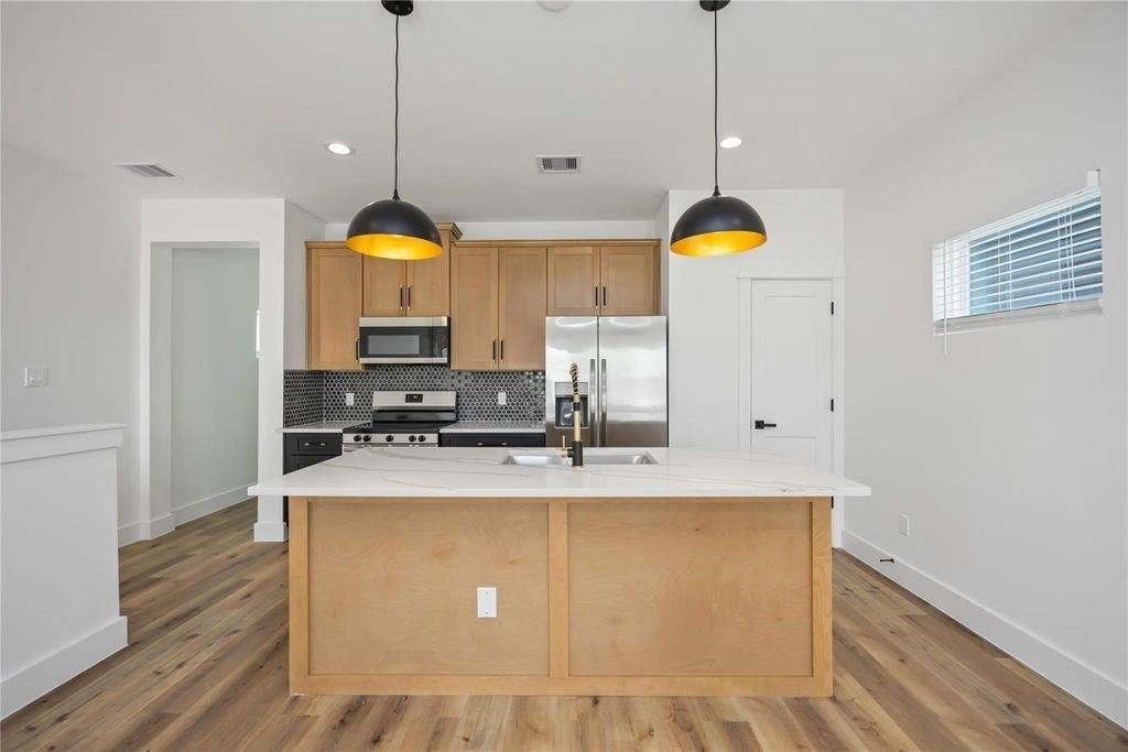 8009 Cora Street - Photo 4