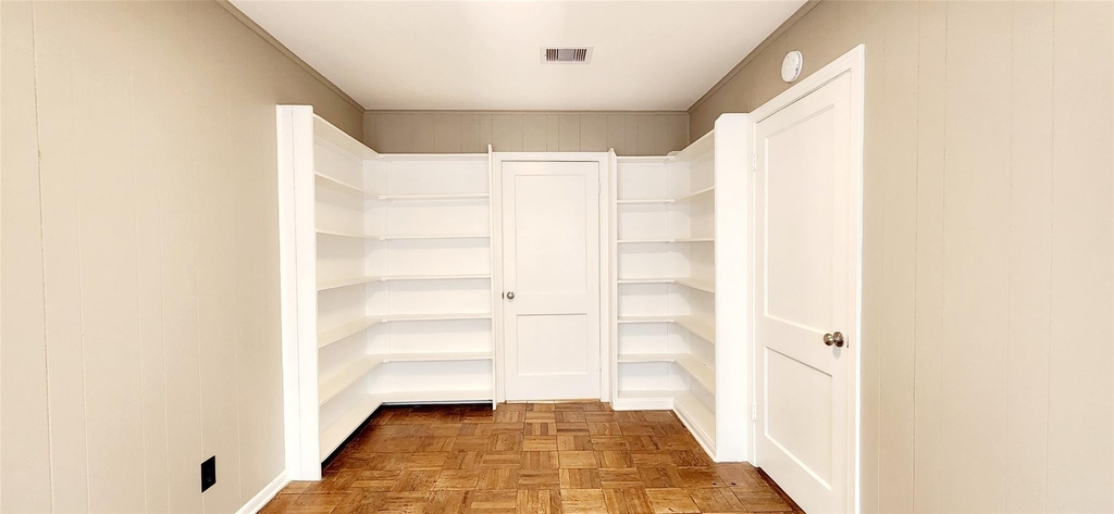 113 Laurel Street - Photo 5