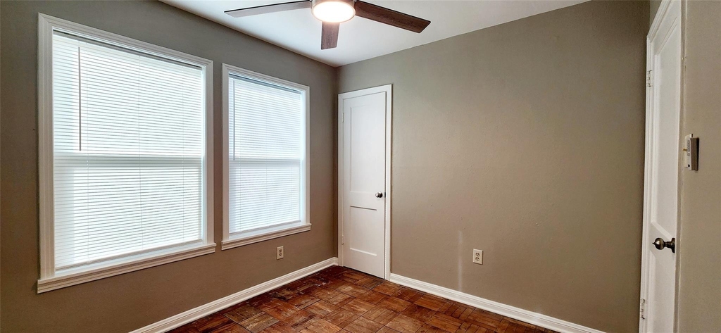 113 Laurel Street - Photo 12