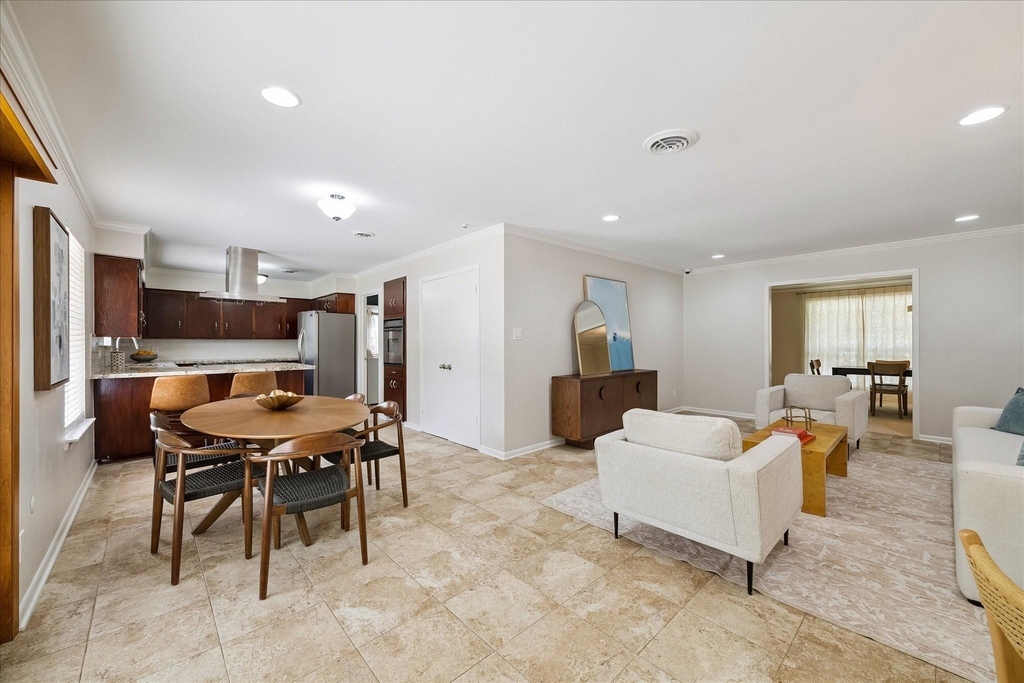 9777 Larston Street - Photo 7