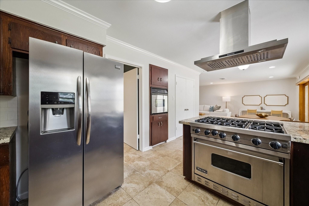 9777 Larston Street - Photo 5